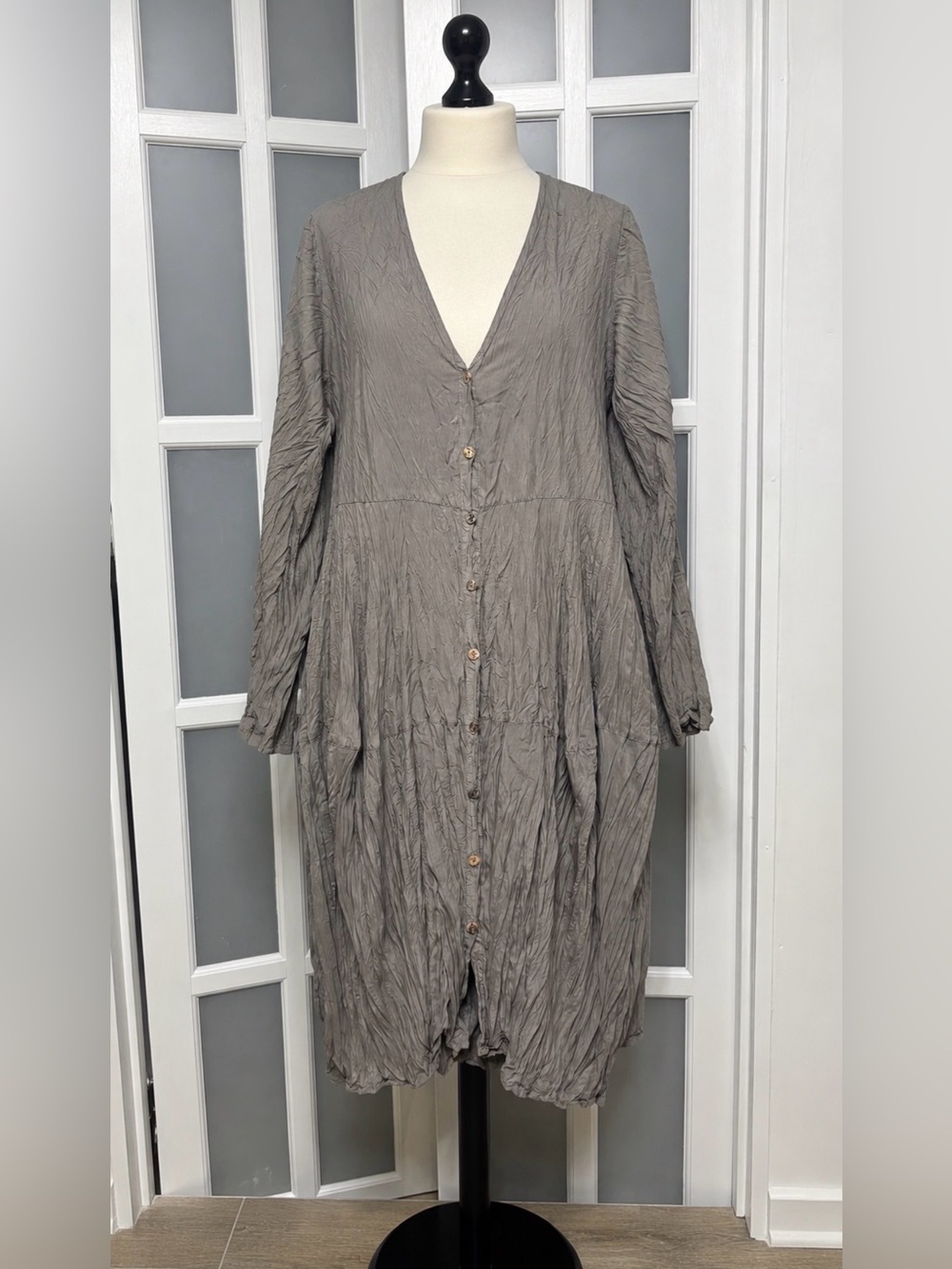 Privatsachen Lagenlook Silk Dress Size 2 Taupe Gray Crinkle Tulip Balloon Hem